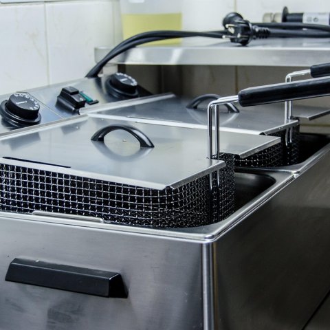 Czyszczenie frytownicy powietrznej: jak to robić po każdym użyciu